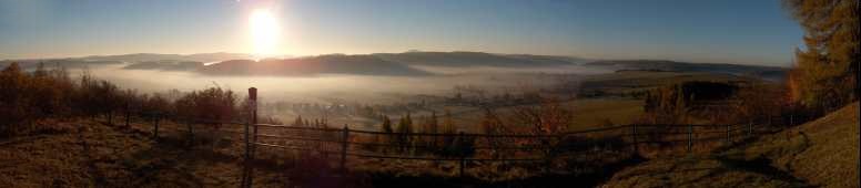 Panorama z Uhlskho vrchu. Obrzek m rozlien 8624x1893.